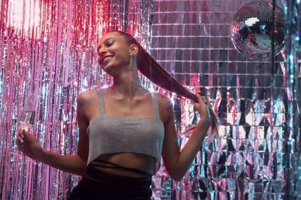 front-view-smiley-girl-with-drink